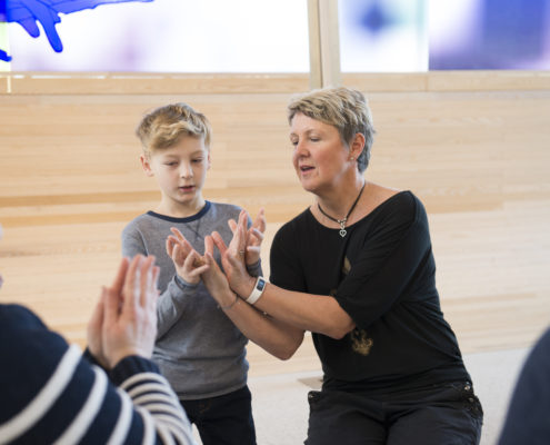 Bilde av fellessang i kirke
